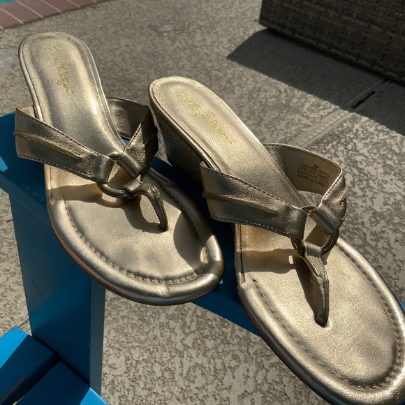 Lilly Pulitzer Gold Sandals - Picture 6 of 7